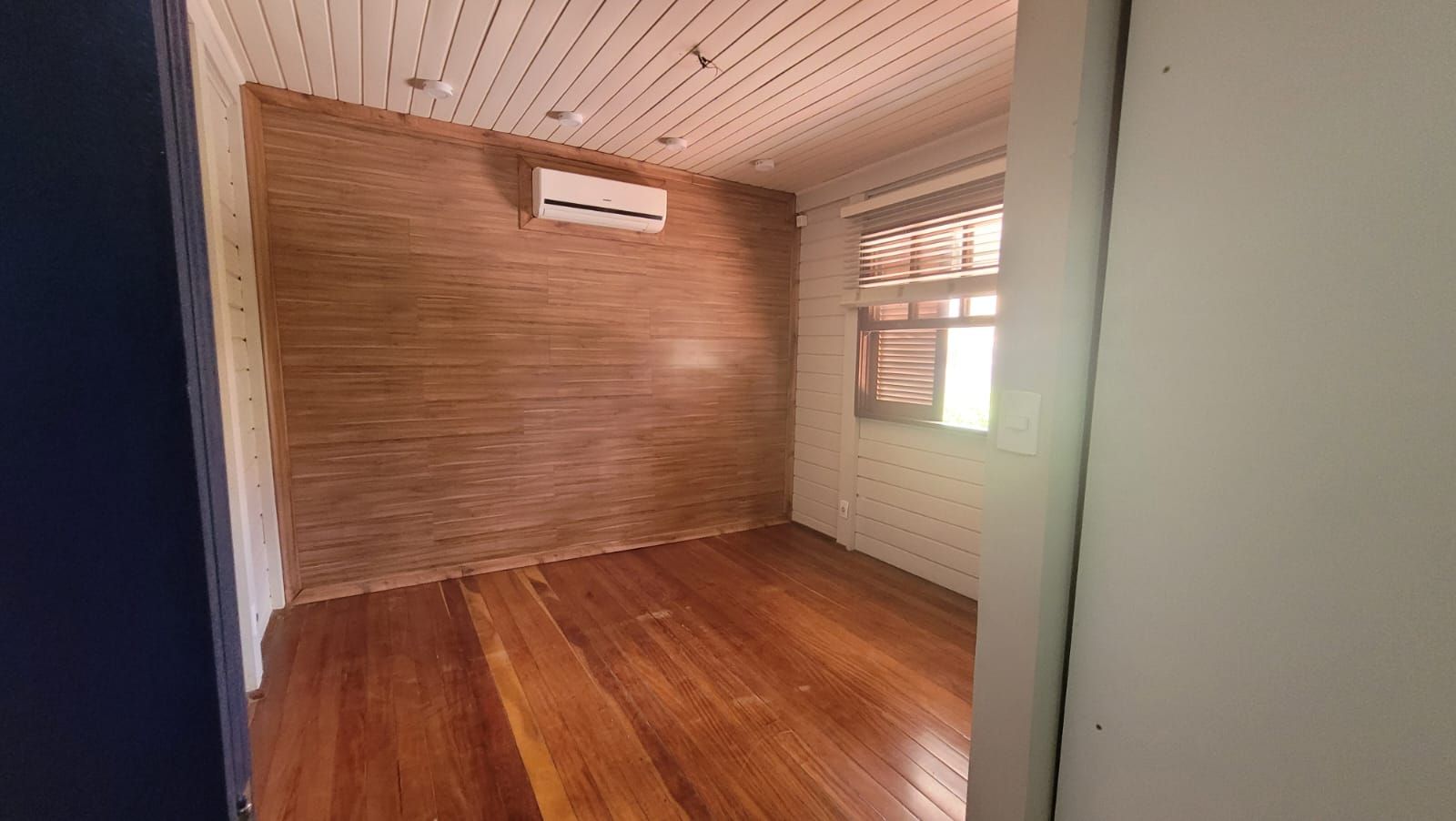 9 CA3490 – Casa Residencial / Jardim Ibiti do Paço